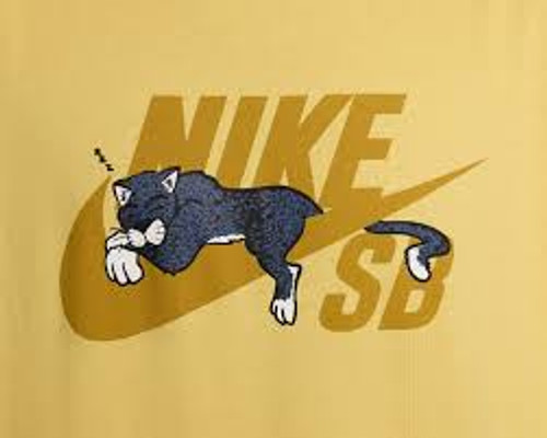 Nike SB Sleepy Panther T-Shirt  (Saturn Gold)