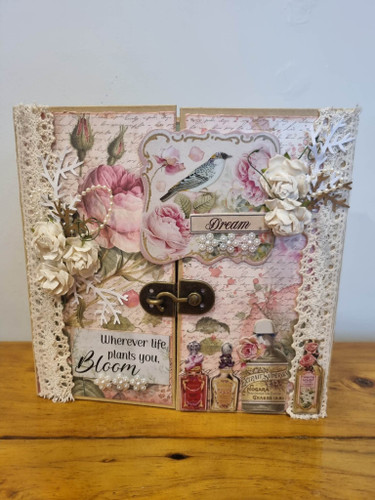 Dream and lace folding book using Graphic 45 album