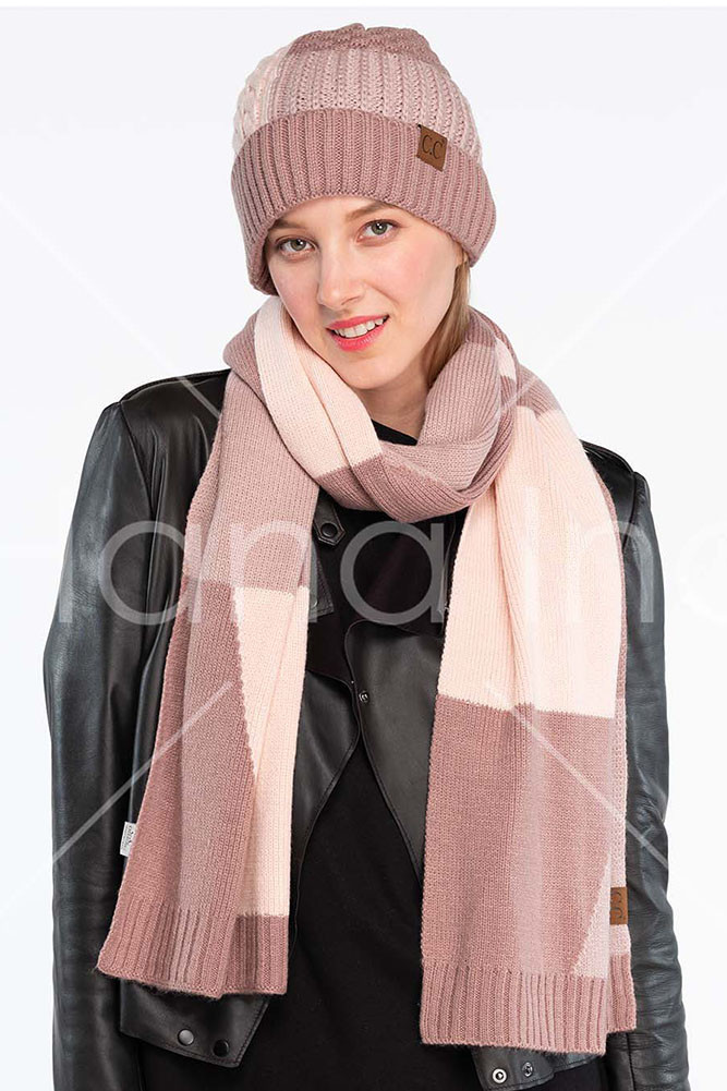 Women's Color Block Knit Oblong Scarf — scarf photo 4