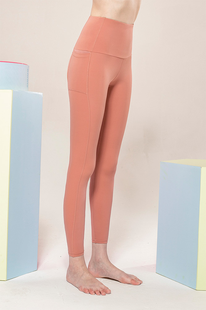 Women's Solid Stash Pocket Tights in Pink