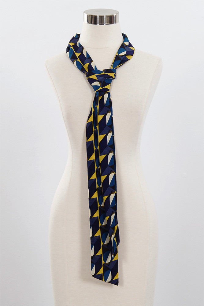 Women's Geometric Pattern Skinny Scarf in Gray
