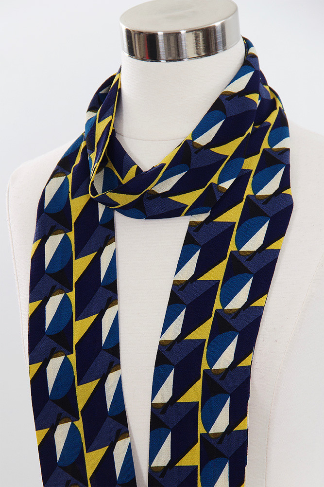 Women's Geometric Pattern Skinny Scarf in Gray