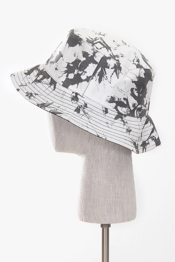 Women's Tie Dye Reversible Bucket Hat in Black