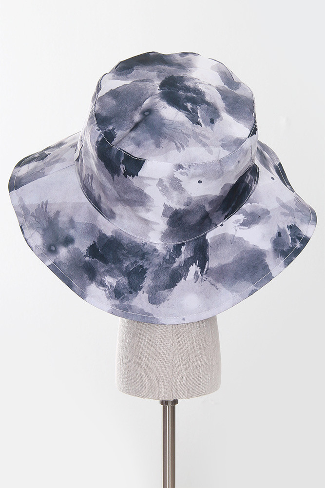 Women's Tie Dye Bucket Hat in Black