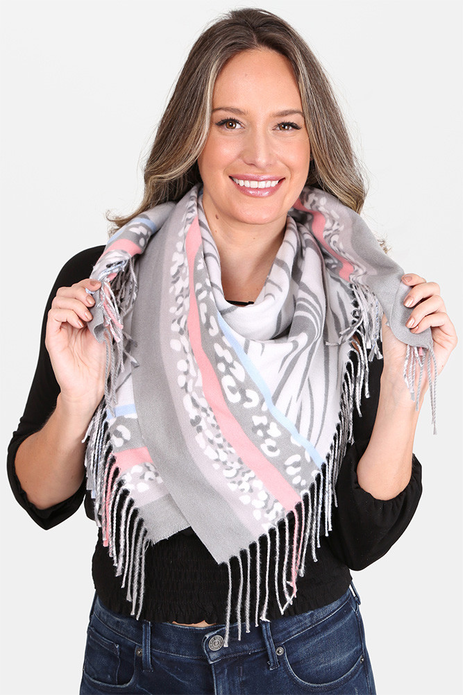 Women's Animal Print Knit Blanket Scarf in Gray