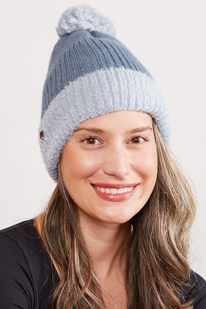 Women's Ribbed Brim Button Pom Beanie in Teal