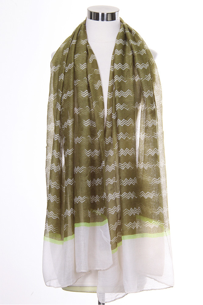 Women's Zig Zag Pattern Oblong Scarf in Olive