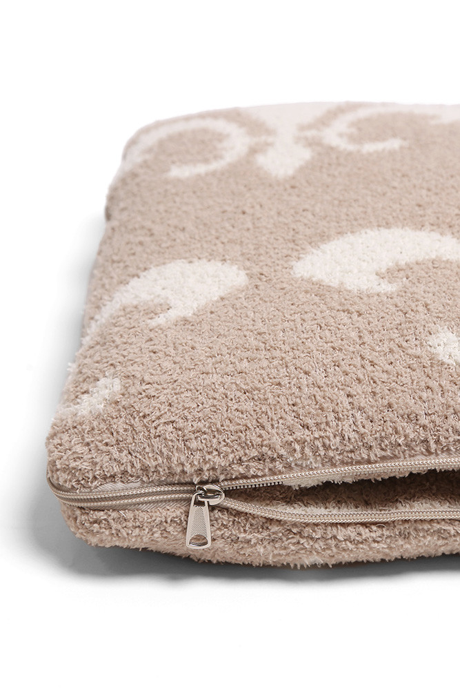 F-D-l 2-in-1 Throw Blanket Pillow for Travel and Home in Beige