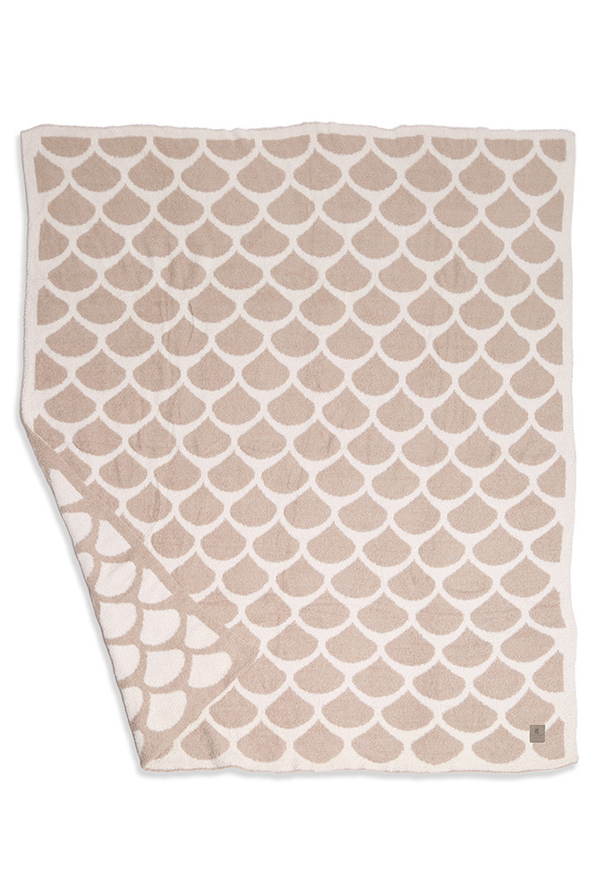 Mermaid Scale Throw Blanket for Couch and Bed in Beige