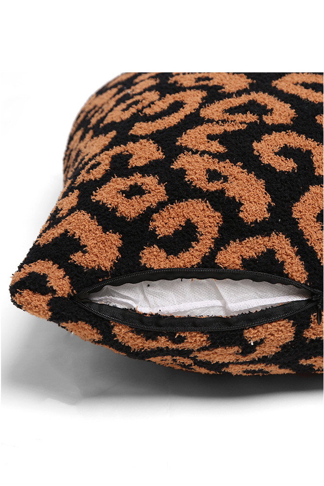 Women's Leopard Pattern Cushion Cover Scarf in Black