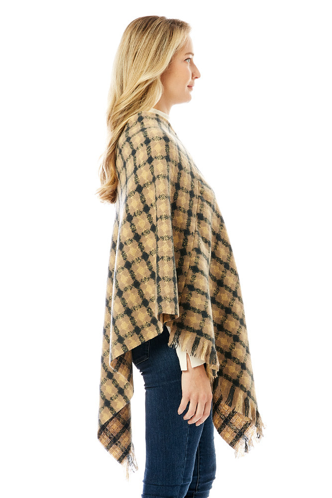 Women's Diamond Pattern Knitted Poncho in Beige