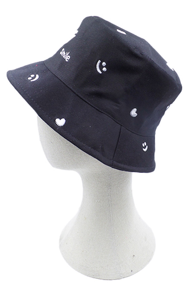 Women's Smile and Heart Pattern Bucket Hat in Black