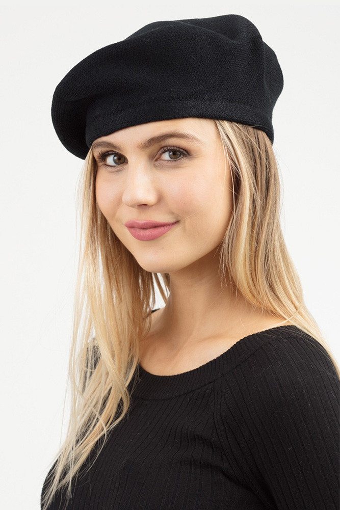 Women's Stretchy Solid Beret in Black