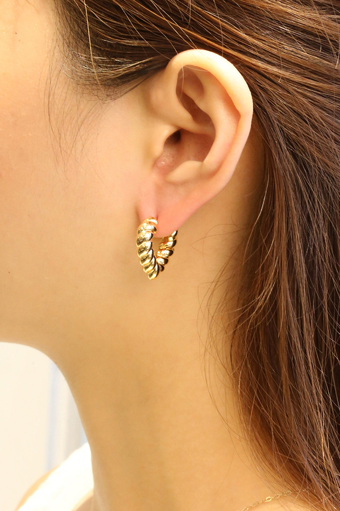 Women's 14K Gold Dipped Twisted Heart Huggie Earrings in Gold