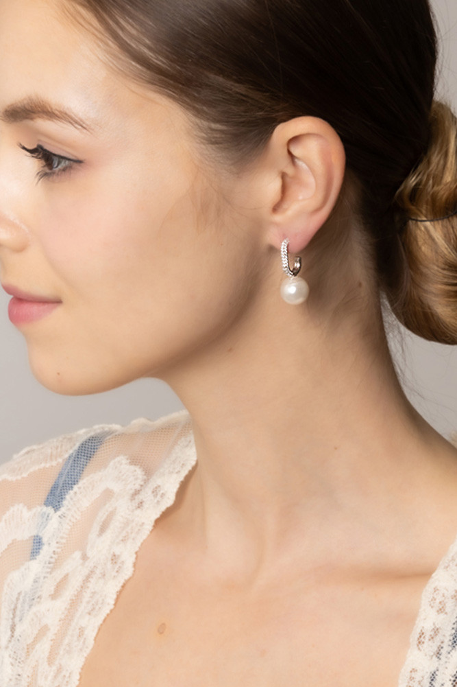Women's 14K Gold Dipped Glamorous Link Pearl Stud Earrings in White Gold
