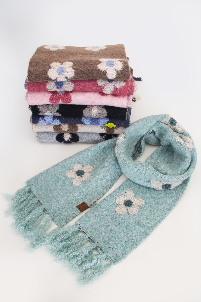 Women's Daisy Pattern Scarf — scarf photo 5