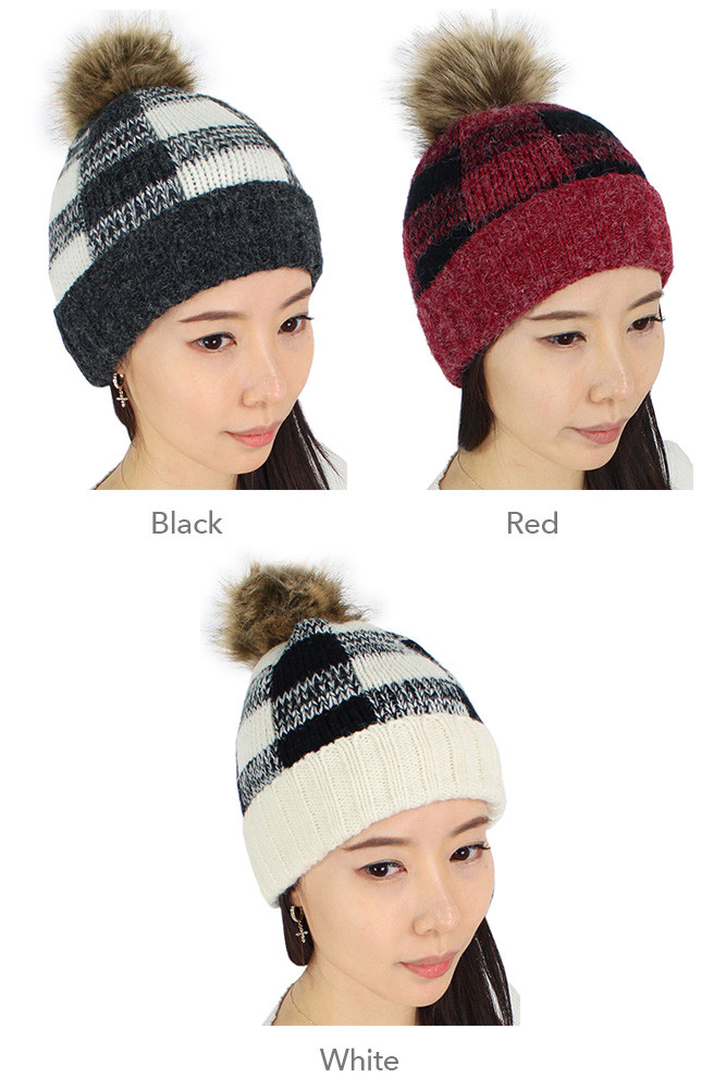 Women's Buffalo Check Pattern Knit Hat by BURACQ