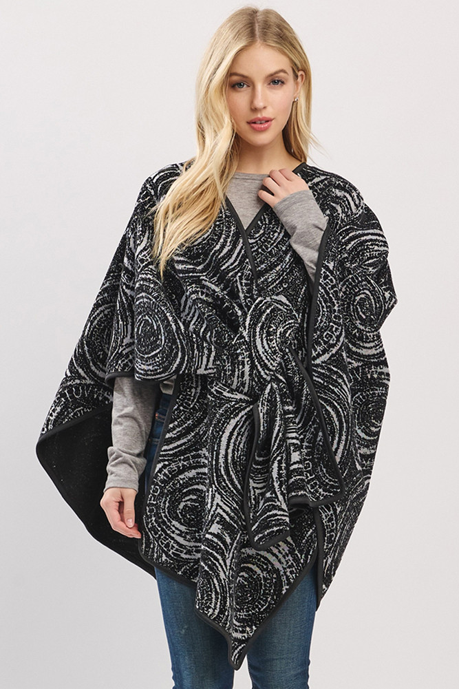 Women's Typography Circular Patterns Pull Through Kimono in Black