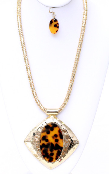 Women's Leopard Print Pendant Long Necklace – Style SNM1083T by BURACQ