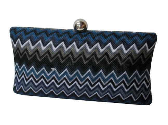 Women's Chevron Pattern Hard Case Evening Clutch – Style EHP7076 — clutch photo 2