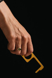 CONTACTLESS SAFETY DOOR OPENER-ST116