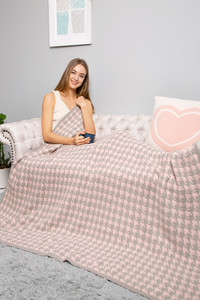 HOUNDSTOOTH THROW BLANKET-JCL2011