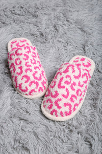Comfy Leopard Animal Print Fuzzy Slipper