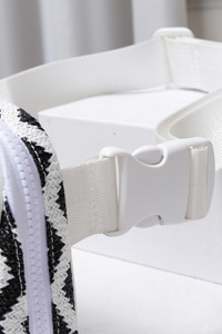 Chevron Pattern Straw Sling Bag-TG10468