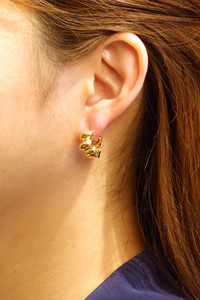 14K Twisted Cord Huggie Earrings-SJE310615