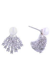 14K Shooting Star Pearl Post Earrings