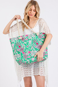 Floral with Giraffe Illustration Print Tote Bag 