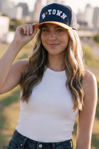 CC BEANIE H TOWN Letter Embroidered with a Star on Two Tone Baseball Cap Trucker Hat