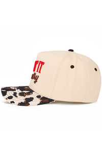 CC BEANIE KEEPIN' IT COUNTRY Letter Embroidered Two Tone Baseball Cap Trucker Hat