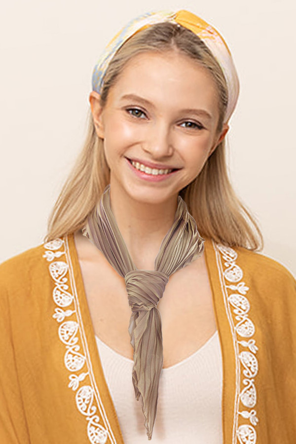 Pleated Iridescent Neckerchief
