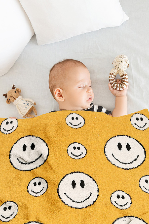 KIDS HAPPY FACE THROW BLANKET-JCL2031K