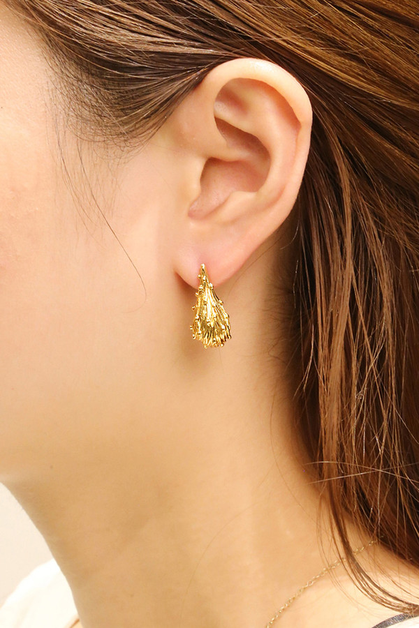 14K Wrinkled Teardrop Post Earrings-SJE310777