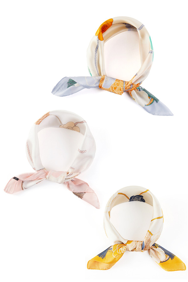 Flower Pattern and Tassel Pattern Print Light Weight Silky All Season Bandana Scarf
 Flower Pattern and Tassel Pattern Print Light Weight Silky All Season Bandana Scarf