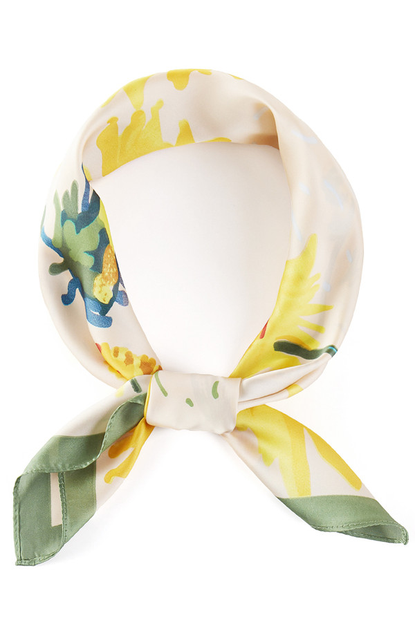 Sunflower Pattern Print Light Weight Silky All Season Bandana Scarf
 Sunflower Pattern Print Light Weight Silky All Season Bandana Scarf