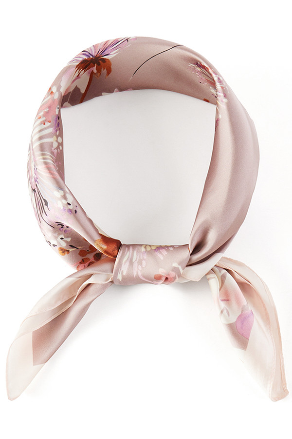 Floral Print Light Weight Silky All Season Bandana Scarf
Floral Print Light Weight Silky All Season Bandana Scarf