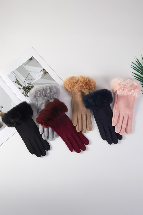 Faux Fur Trim Wrist Cozy Winter Gloves
Faux Fur Trim Wrist Cozy Winter Gloves