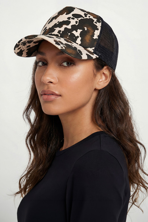 CC BEANIE Cow Pattern with Mesh Back Baseball Cap Trucker Hat