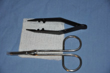 Suture Removal Kit with Plastic Forceps