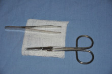 Suture Removal Kit with Metal Forceps