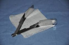 Skin Staple Remover with Gauze Pad 1