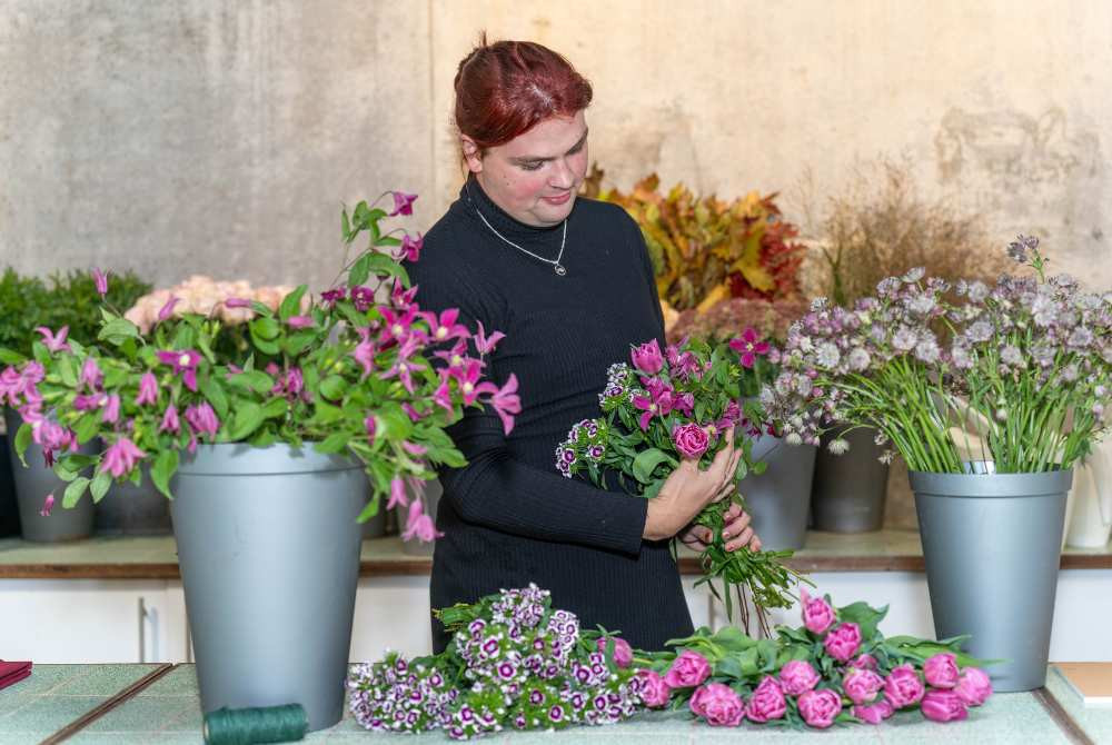 New Floral Adventures for Moyses Stevens Flower School