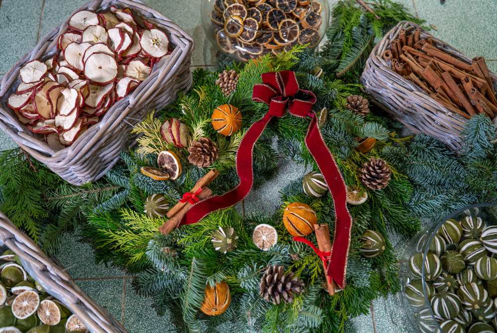 ​Wreath Making Workshops Kick Off the Season at Moyses Stevens Flower School