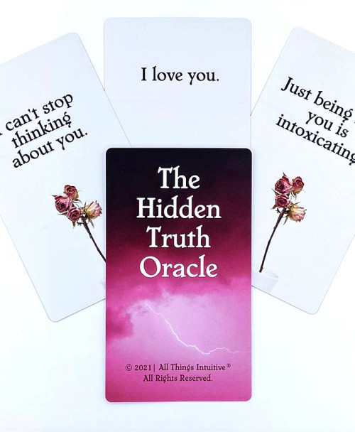 The Hidden Truth © Oracle Cards