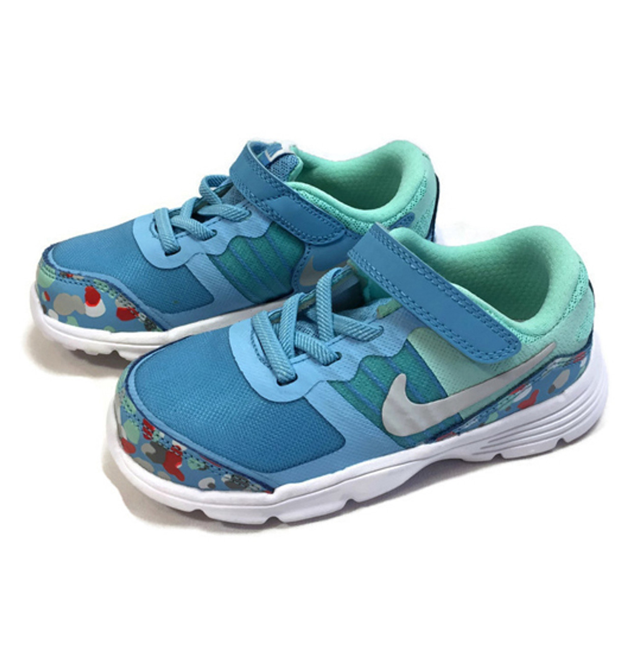 nike girls sneakers