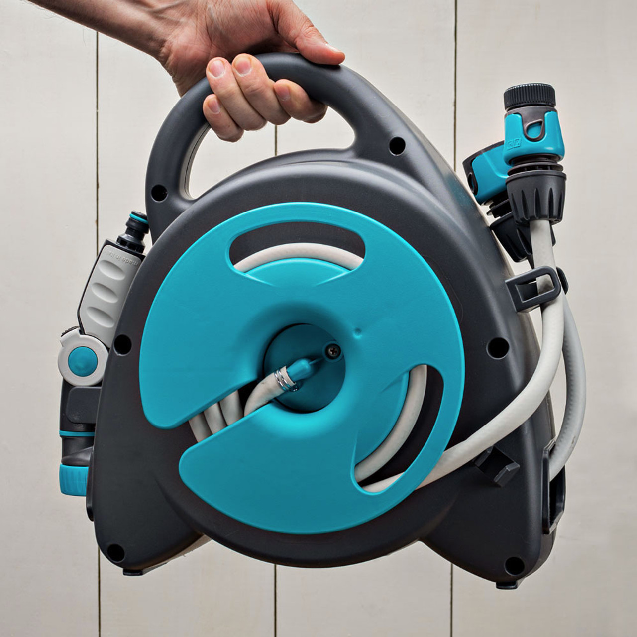 Space-Saving Hose Reel Assembly