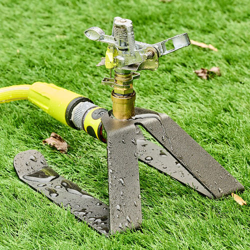 Italian-Made Wide-Area Sprinkler with Metal Sled